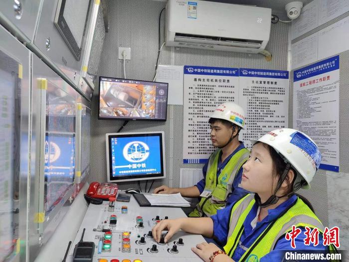 中國最大水壓、最大埋深海底隧道工程建設快速推進