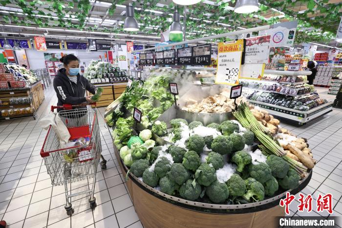 30年間，購物方式從“手推車”到“一鍵購”，美特好見證著山西超市經(jīng)濟的變遷?！堅?攝