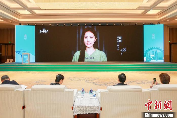 常州籍演員白鹿擔(dān)綱常州文旅大使，為家鄉(xiāng)傾情打CALL?！√凭?攝