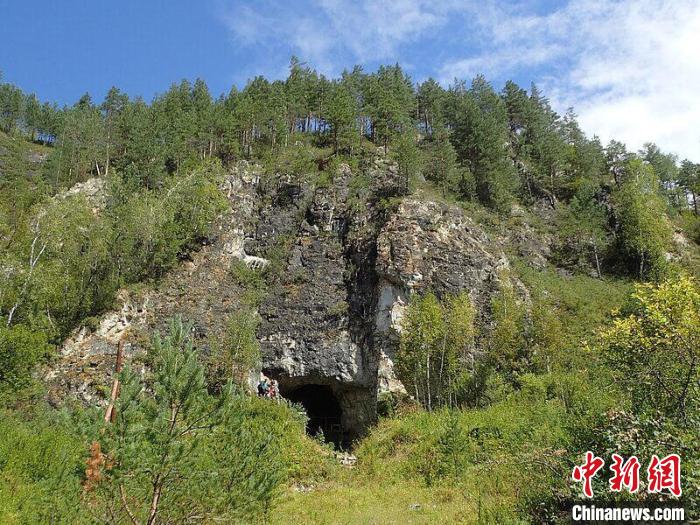 丹尼索瓦洞的入口(圖片來自Richard G. Roberts)。　施普林格·自然 供圖