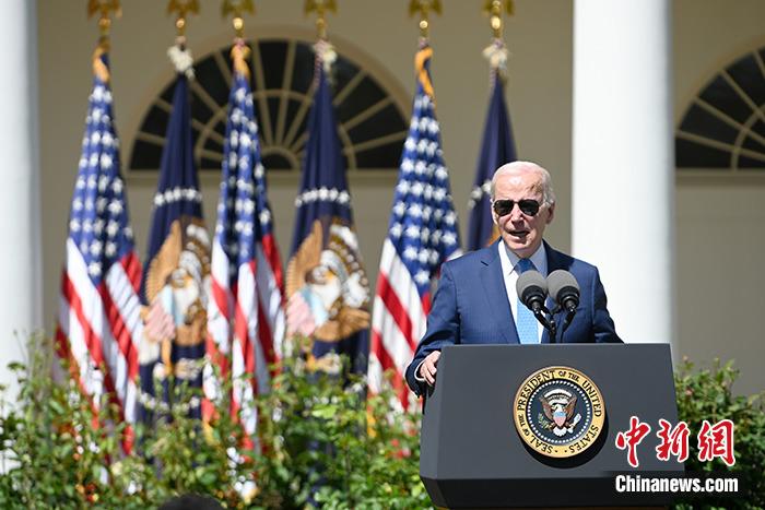 當(dāng)?shù)貢r間4月25日，美國總統(tǒng)、民主黨人拜登以一段競選視頻宣傳片，正式宣布2024年競選連任。資料圖為拜登在白宮。 <a target='_blank' href='/' _fcksavedurl='/'><p  align=