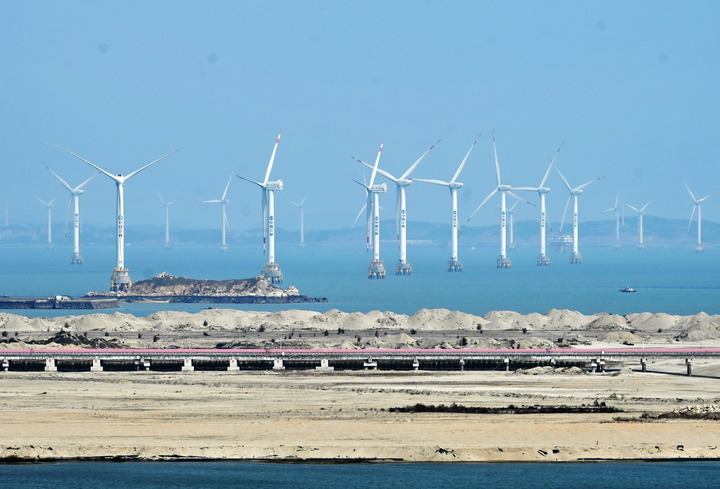 2021年3月9日，三峽福清興化灣海上風(fēng)電場(chǎng)。新華社記者 林善傳 攝