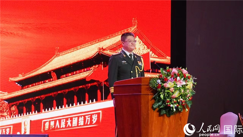 圖為中國駐老撾大使館國防武官李兵大校致辭。人民網記者 孫廣勇攝