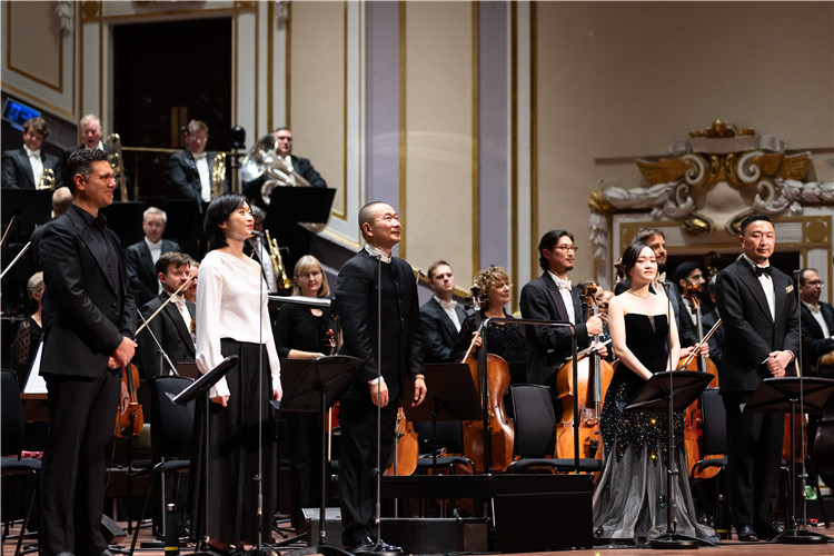 圖片說明： 8月5日，2023愛丁堡國際藝術節(jié)開幕式音樂會《慈悲頌》的演出現(xiàn)場。照片由藝術節(jié)組委會提供