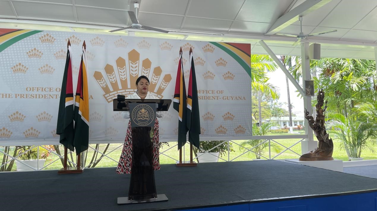 圭亞那第一夫人阿爾雅·阿里發(fā)表致辭。第18期援圭亞那醫(yī)療隊(duì)供圖