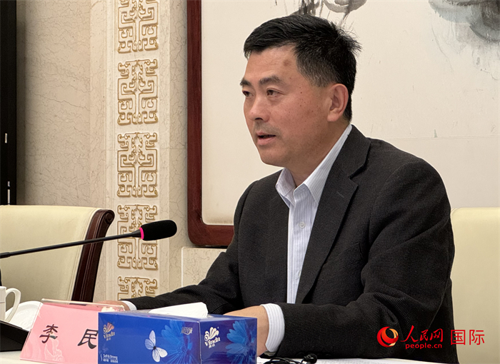 10月31日，歐美同學會秘書長李民在第五屆中法文化論壇媒體吹風會上講話。（人民網(wǎng) 謝瑩攝）