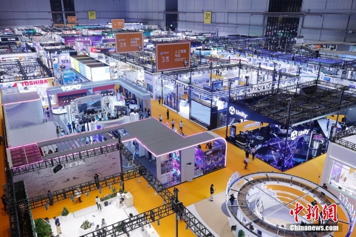 11月5日，第六屆中國(guó)國(guó)際進(jìn)口博覽會(huì)在國(guó)家會(huì)展中心(上海)開(kāi)幕。<a target='_blank' href='/' _fcksavedurl='/'><p  align=