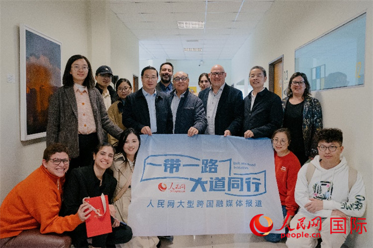 人民網(wǎng)“一帶一路 大道同行”大型跨國(guó)融媒體報(bào)道組走進(jìn)烏拉圭。人民網(wǎng)記者 張若涵攝