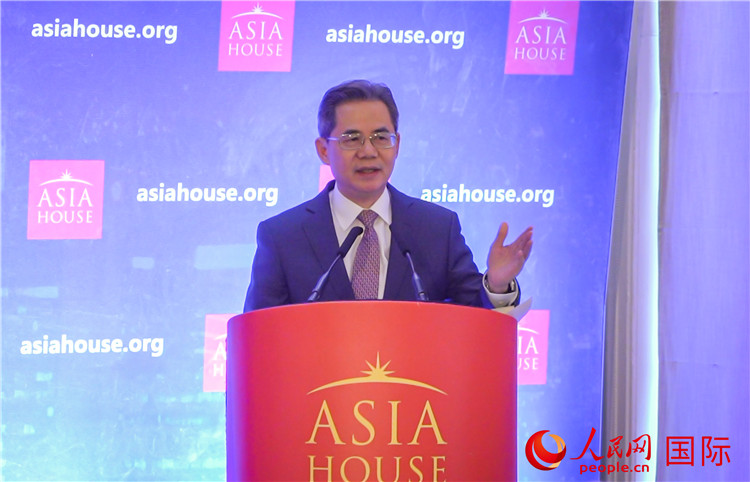 鄭澤光大使強調(diào)，中國經(jīng)濟長期向好的總趨勢不會改變。人民網(wǎng) 郭錦標攝