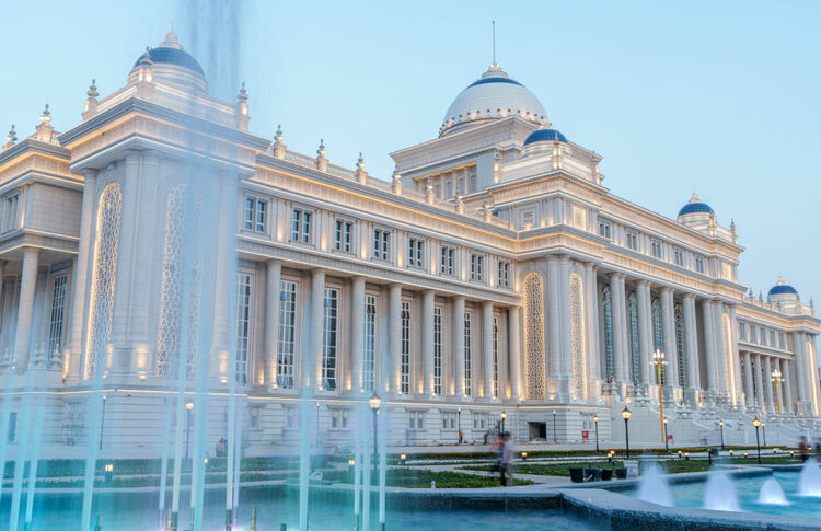 第1視點(diǎn)丨這兩座大樓，見(jiàn)證著中塔友誼