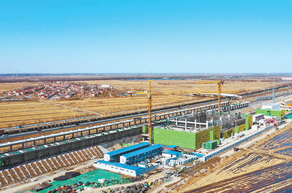 2月26日拍攝的建設(shè)中的京濱鐵路周良站（無人機(jī)照片）。