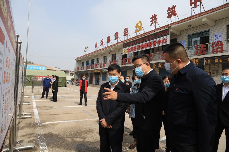 張農(nóng)壽在晉源街道北瓦窯村調(diào)研抓黨建促基層治理能力提升專項行動落實工作。