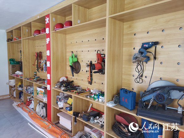 “荷樂益家”器材保管室。人民網(wǎng) 張瀚天攝