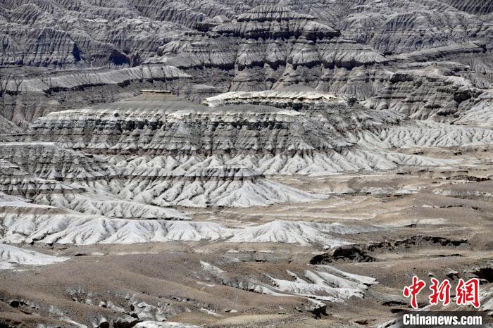 4月5日，西藏阿里札達(dá)土林?！±盍?攝