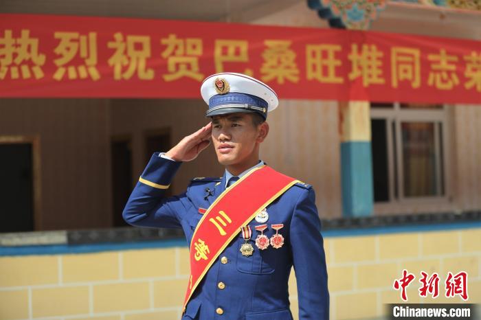 護(hù)西藏“江南”森林生態(tài)安全、提升專業(yè)技能兩位消防員獲個人三等功
