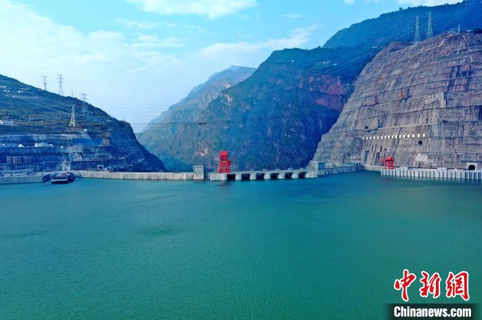 圖為白鶴灘水電站?！∷娝木止﹫D