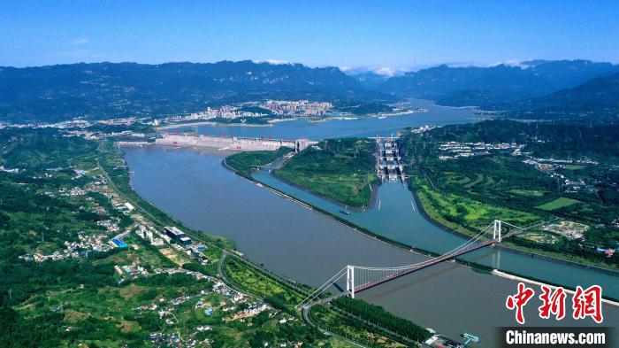 2022年夏季三峽工程為中下游補水。(資料圖) 湯偉 攝