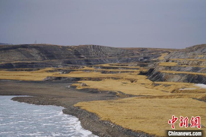 圖為青海省海西蒙古族藏族自治州天峻縣木里礦區(qū)?！●R銘言 攝