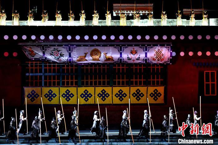 3月17日，西藏拉薩，《文成公主》大型史詩(shī)劇演出現(xiàn)場(chǎng)?！±盍?攝