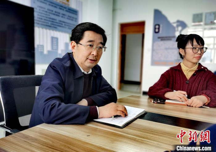 （兩會(huì)聲音）全國(guó)政協(xié)委員趙海興：師者為師亦為范，建議設(shè)教師理想信念教育基地