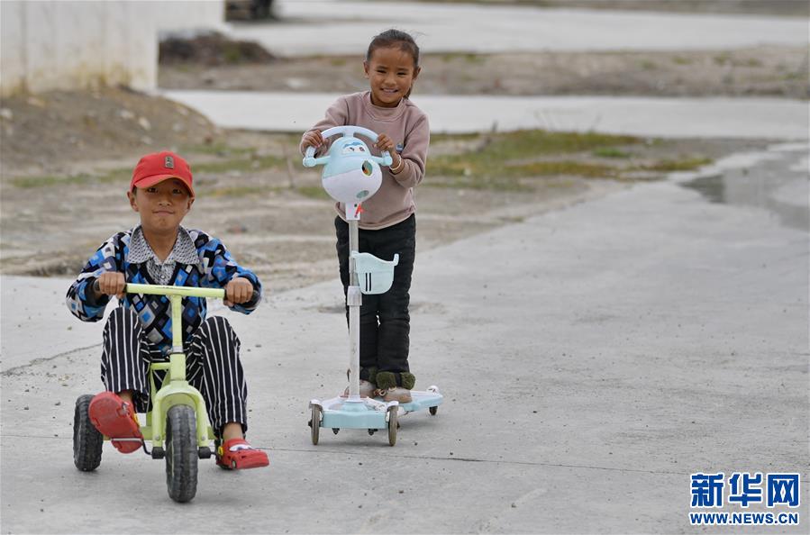 (脫貧攻堅)(7)西藏當(dāng)雄:易地搬遷群眾奔小康