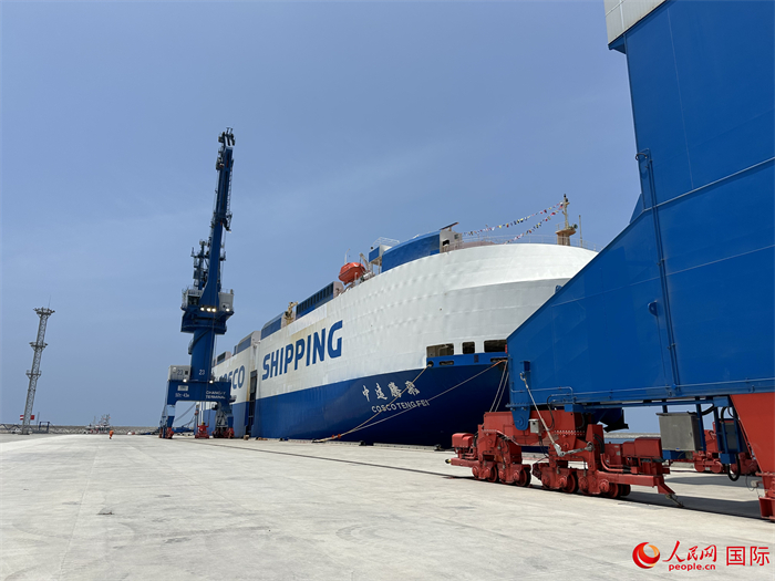 當(dāng)?shù)貢r間11月15日，停靠在錢凱港的船只。人民網(wǎng)記者 周雨攝