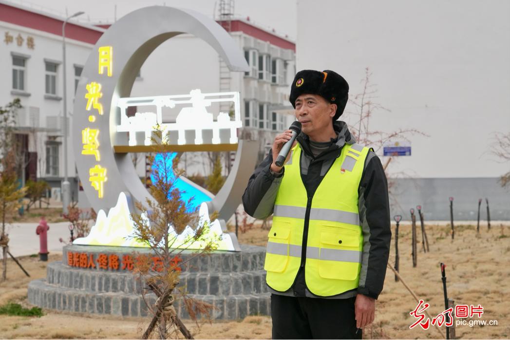 【發(fā)現(xiàn)最美鐵路】云端上的“毫米級(jí)”守護(hù)者——麗香鐵路養(yǎng)護(hù)工