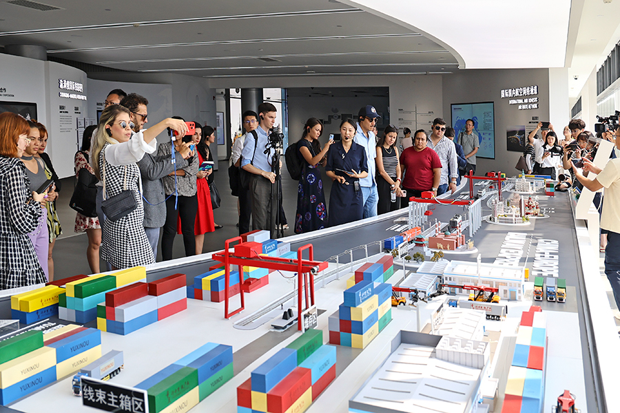 時(shí)政微觀察丨再次考察西部陸海新通道，總書(shū)記提出新要求