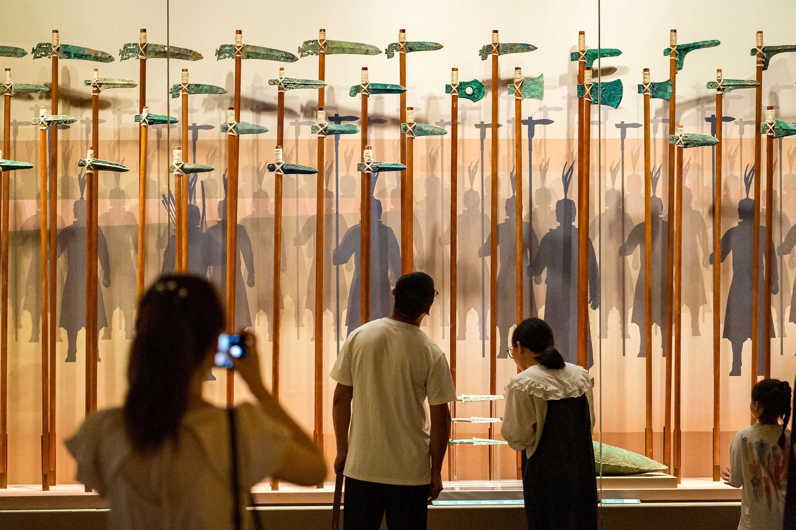 △2024年8月25日，游客在河南省安陽市殷墟博物館參觀。