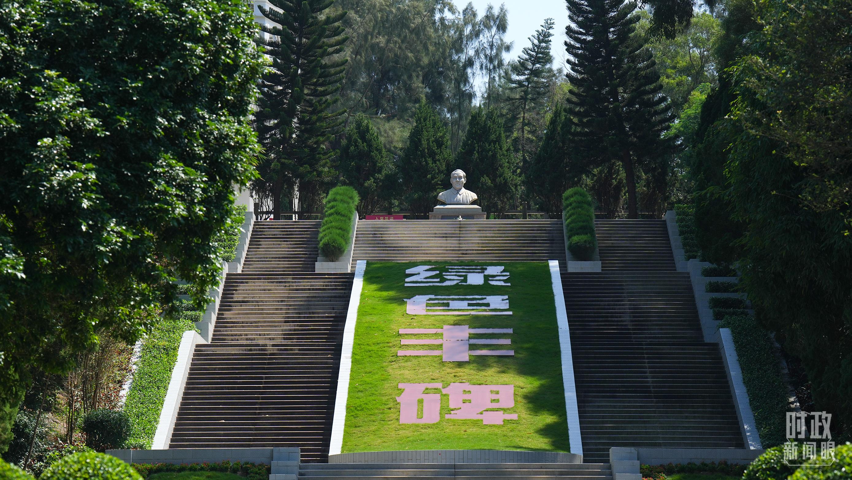 △“綠色豐碑”。（總臺(tái)記者李晉拍攝）