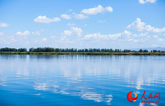 烏梁素海風(fēng)景秀美。人民網(wǎng) 孟佳澍攝