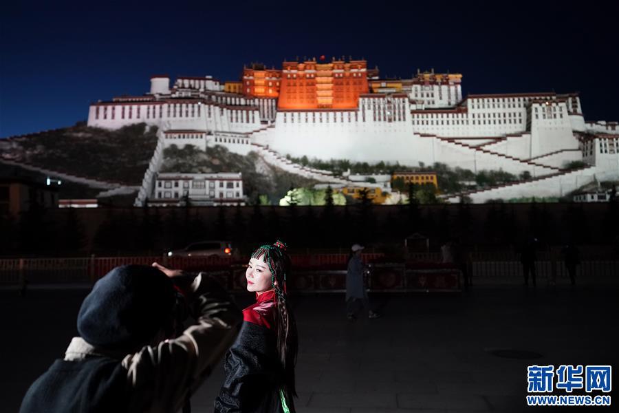 (新華視界)(5)布達(dá)拉宮夜色
