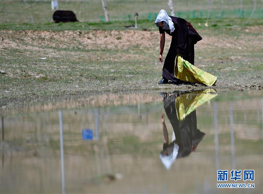 （走向我們的小康生活）（4）青?，敹啵狐S河源的幸福村