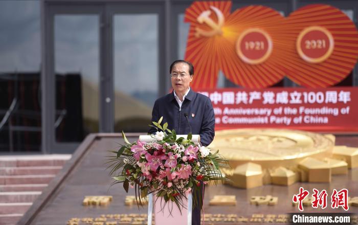 圖為中共青海省委常委、秘書長于叢樂致辭?！￡愇哪?攝