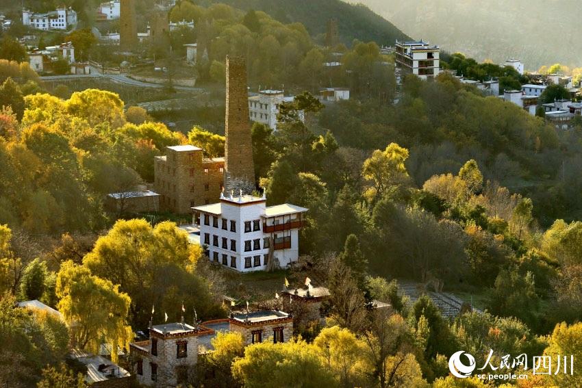 丹巴美景。李永安攝