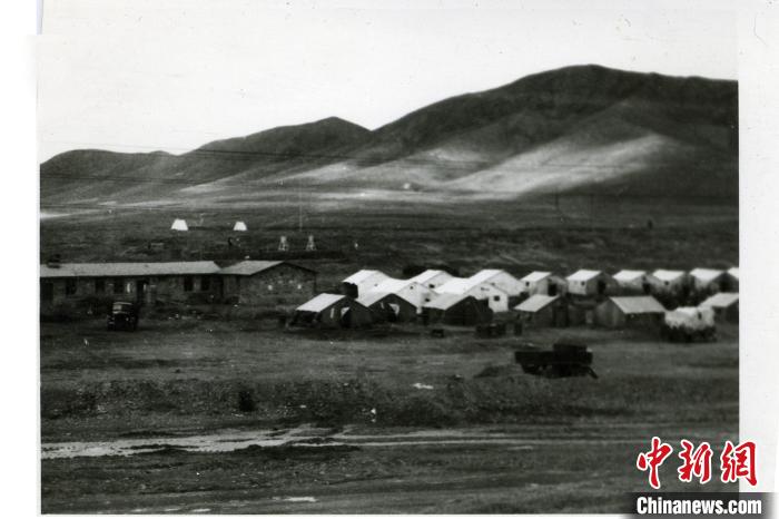 圖為20世紀70年代風火山觀測站科學城。(資料圖) 中鐵西北科學研究院供圖