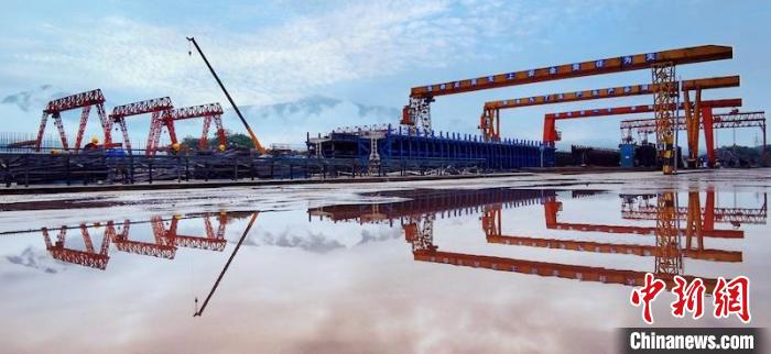 成蘭鐵路高原段T梁發(fā)運全部完成?！≈需F八局 供圖