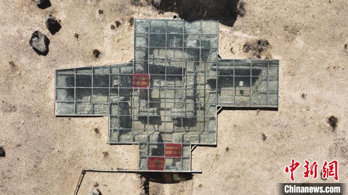 圖為被稱(chēng)為“九層妖塔”的熱水墓群一號(hào)大墓。　馬銘言 攝