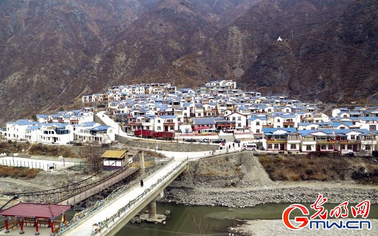 我們的家園｜黨建引領(lǐng)發(fā)展，這座高原山村“變身”別墅村