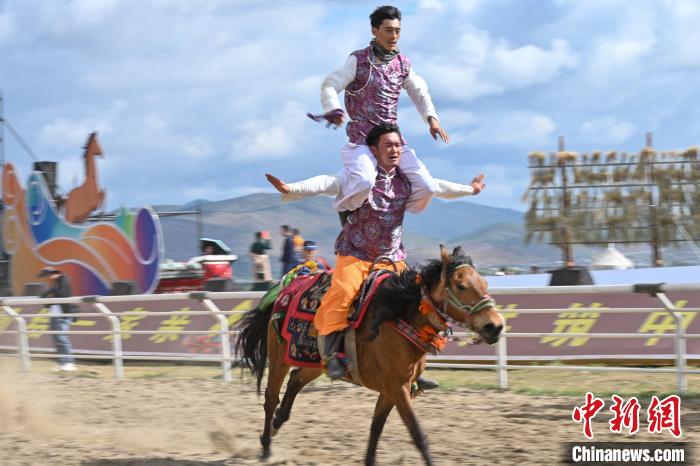 2024年迪慶·香格里拉賽馬會(huì)開幕