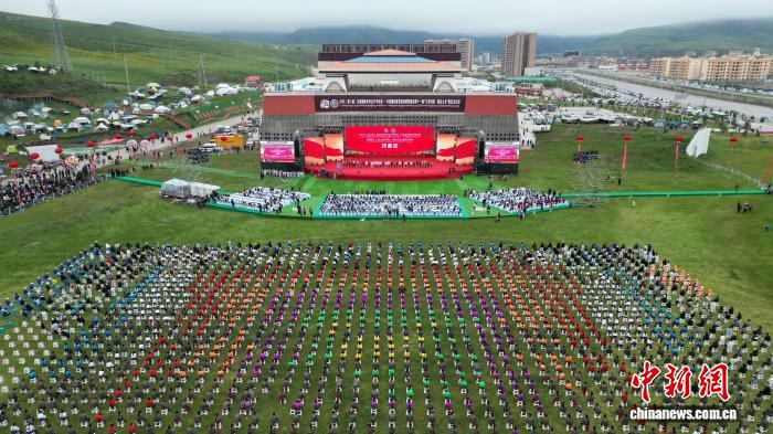 “中國鍋莊之鄉(xiāng)”甘肅碌曲第十一屆鍋莊文化周開幕