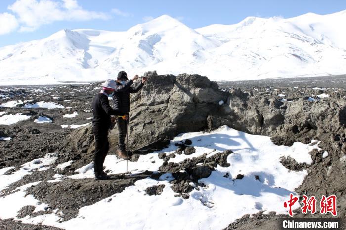 2019年10月冰體融化后遺留下的碎屑物。中科院青藏高原所 供圖