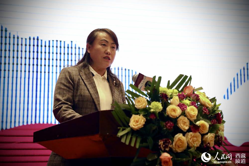 拉薩市旅游發(fā)展局相關負責人發(fā)言。人民網 次仁羅布攝