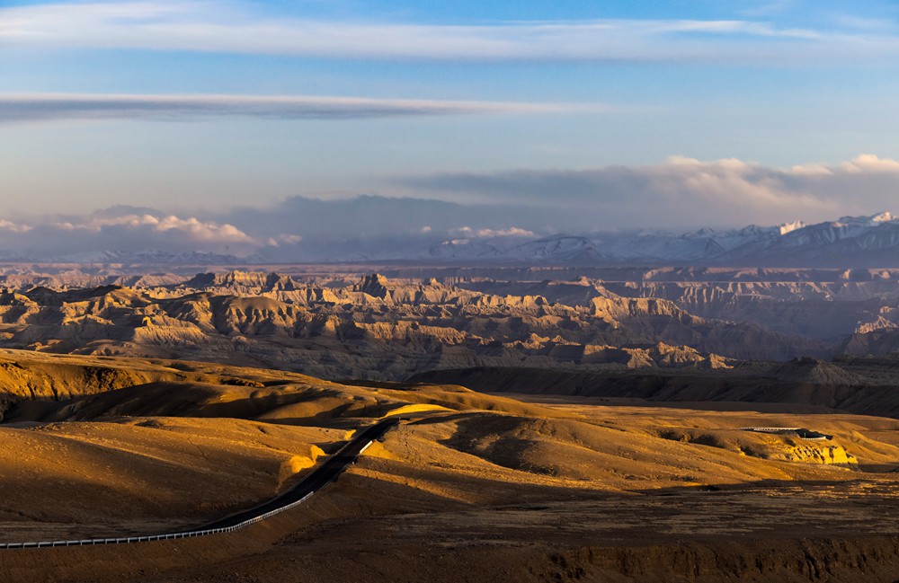 換個角度看土林。貢覺群培攝