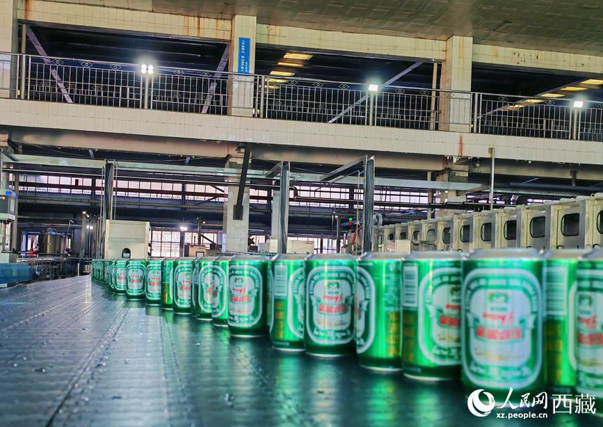 新的生產(chǎn)線投運(yùn)。人民網(wǎng) 李海霞攝