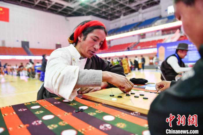 圖為比賽現(xiàn)場?！∝暩聛硭?攝