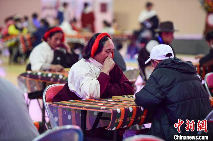 圖為比賽現(xiàn)場?！∝暩聛硭?攝