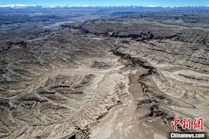 4月5日，西藏阿里札達(dá)土林。(無人機(jī)照片) 李林 攝