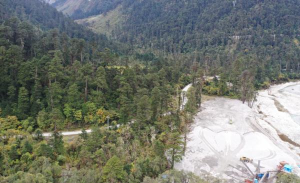 幾代建設(shè)者，歷經(jīng)半個(gè)多世紀(jì)完成！這是一條怎樣的公路？