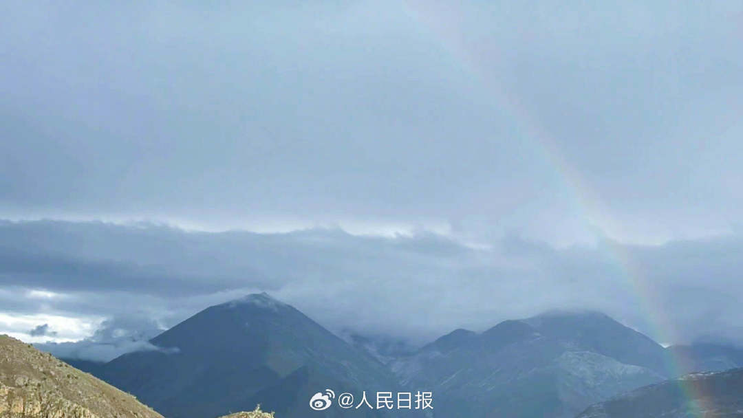 接好運！青藏高原現(xiàn)巨大彩虹橋